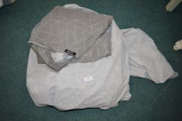 *Grey Duvet Cover and 2x Pillowcases