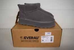 *EVERAU Heron Grey Fashion Boots Size: 5, RRP: £95