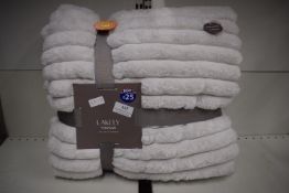 Lakely Faux Fur Throw 130x160cm