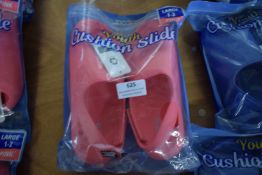 32 Degrees Cool Youth’s Pink Cushioned Sliders Size: 1-2