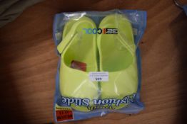32 Degrees Cool Youth’s Yellow Cushioned Sliders Size: Child’s 12-13