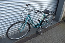 Universal Lariviere Lady’s Traditional Style Bicycle in Turquoise with Stermy Archer Gears