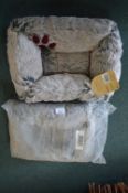 *2x Snuggles Luxury Pet Beds