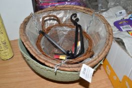 *Hanging Garden Baskets plus Liner