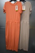*2x Mondetta T-Shirt Dresses Size: S (1x coral, 1x beige)