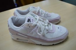 Nike Air Max Trainers Size: 8.5