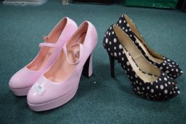 2x Pairs of Size: 10 Stiletto Heeled Shoes