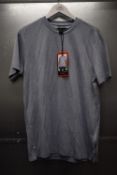 *Tahari Men’s Blue Pique Tee Size: M