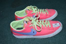 Nike Sneakers Size: 9