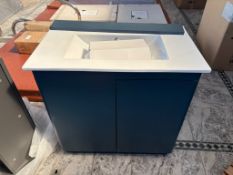 Compass 800 Floor Mounted Door Unit in Oxford Blue with Sink