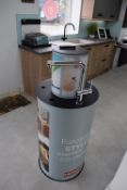 * Franke Tap Display Unit with Chrome Swanneck Monobloc Tap