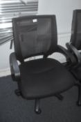 * Contemporary Style Operators Gas-Lift Chair with Mesh Back and Upholstered Seat