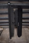 Land Rover Discovery 4 Parcel Shelf and 1x Other
