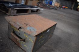 Steel Box with Sliding Lid 32x44x23cm Containing Chain