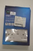 * USB Dual 13a Switched Socket with 15w USB-A 2x C Charging Ports
