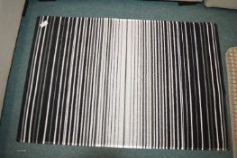 * Black & White Floor Rug 60x90cm