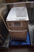 * Merrychef Eikon E2 High Speed Oven