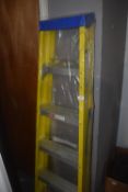 * Five Tread Single Sided Fibreglass Step Ladder