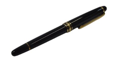 A Montblanc Meisterstuck 144 fountain pen, in black, with a 14k yellow and white gold nib, model