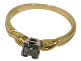 An 18ct gold diamond single stone dress ring, set with square cut diamond, 4mm x 4mm x 3.6mm, in