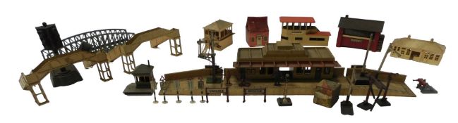 Hornby OO Scenics, including D1 Platform Bridge, a Master Models Girder Bridge, a Hornby OO D1