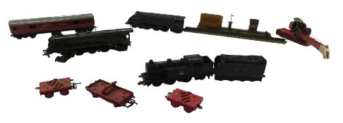 Hornby OO three-rail locomotives and rolling stock, including a Class A4 Sir Nigel Gresley 4-6-2, in