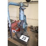 NORTON NO: 2 MANUAL BENCH TOP VERTICAL FLY PRESS