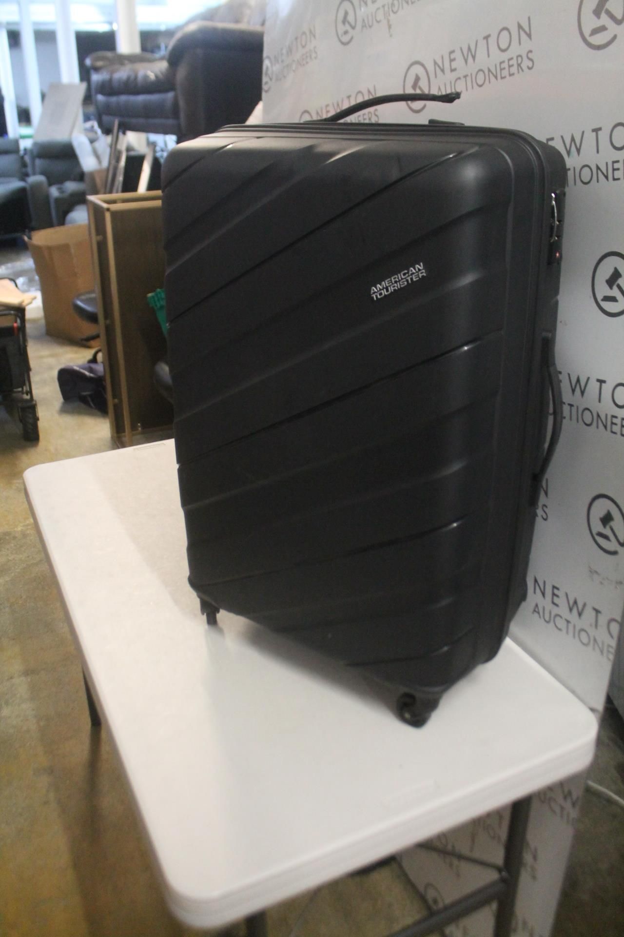 1 AMERICAN TOURISTER LARGE HARDSIDE SPINNER CASE RRP Â£99