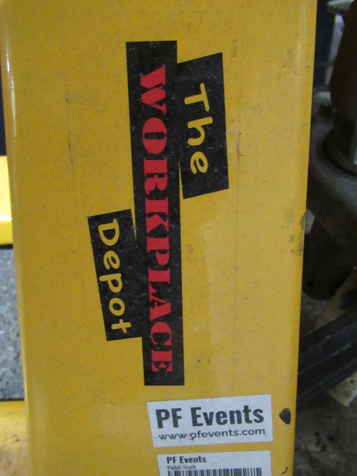 The Workplace Depot pallet truck - Image 2 of 5