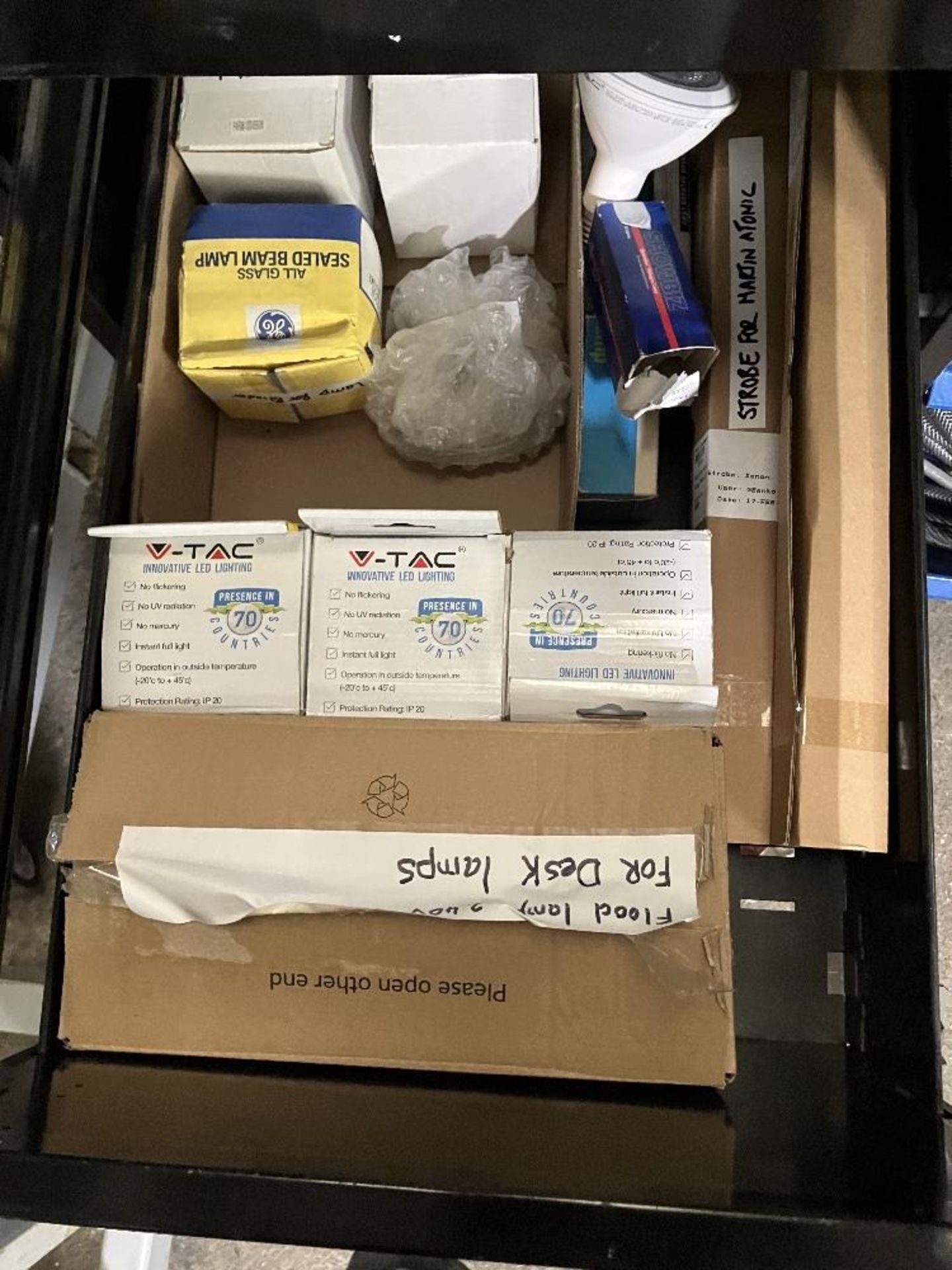 Contents of Rigging Rack - Image 18 of 20