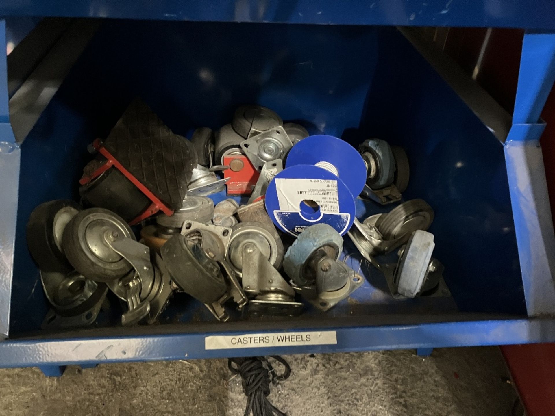 Contents of Rigging Rack - Image 12 of 20