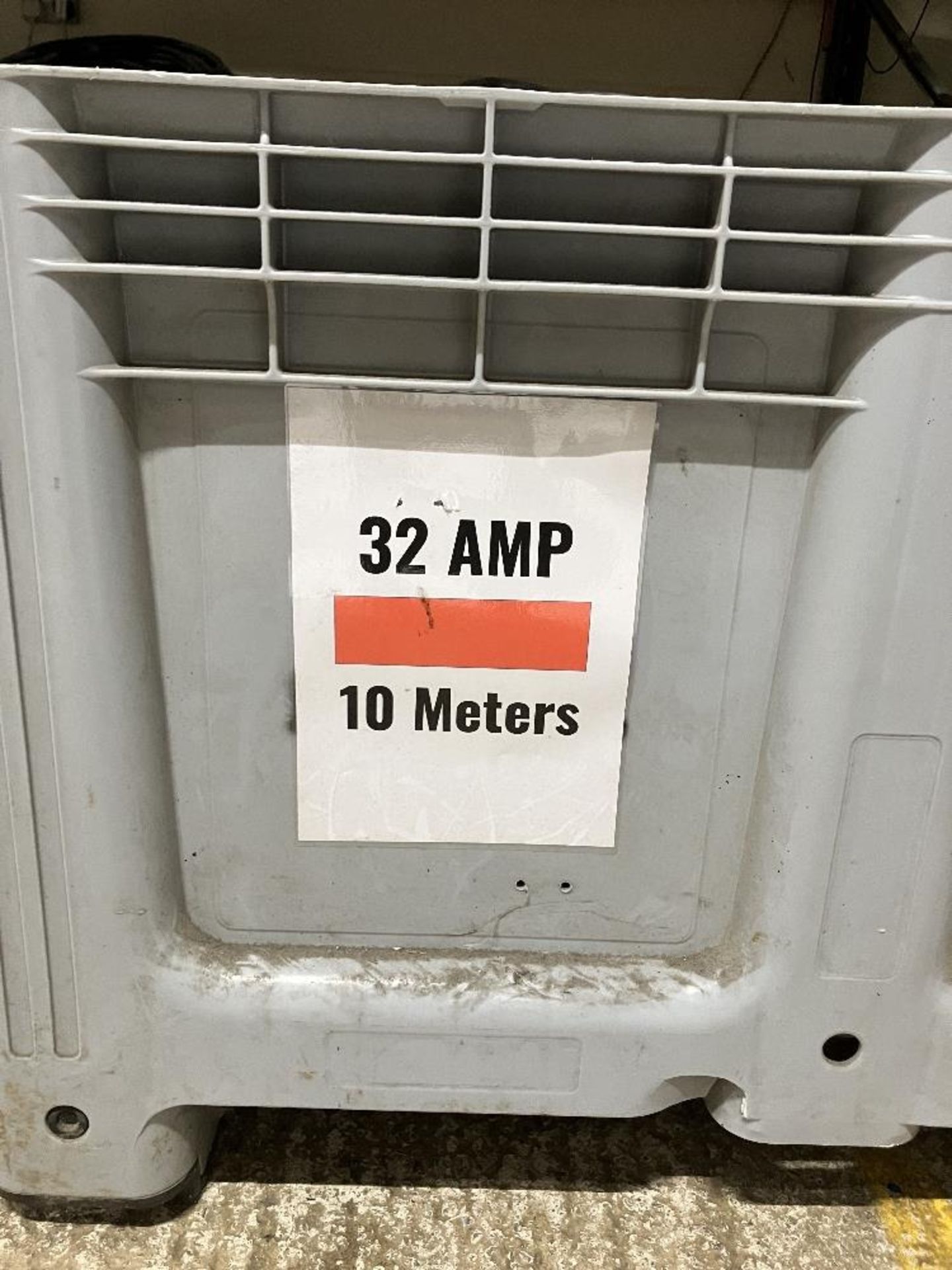 Quantity of 32 amp 10m Cables - Image 5 of 5