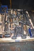 Quantity of hand tools