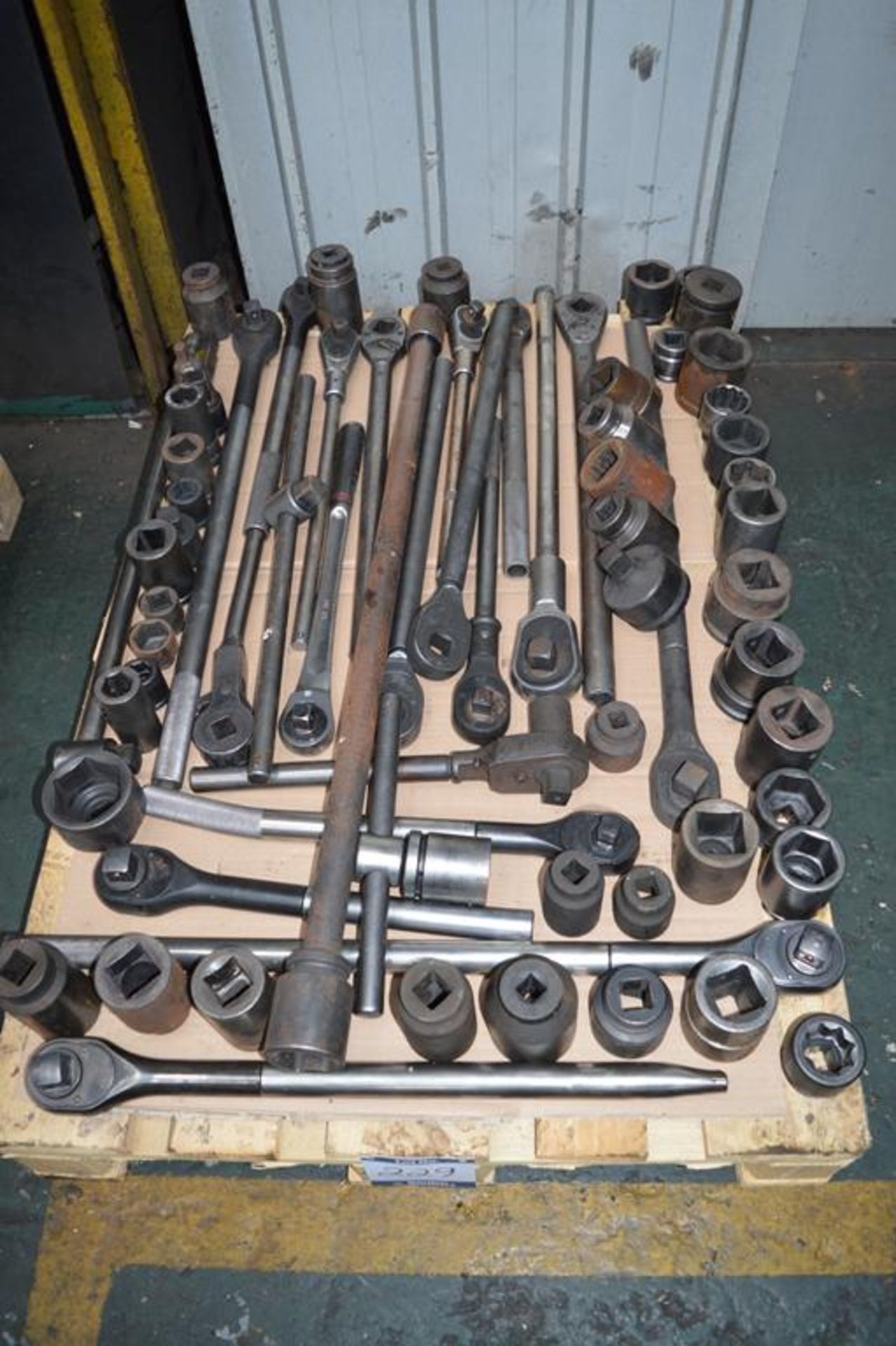 Quantity of sockets, ratchets etc