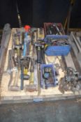 Quantity of hand tools