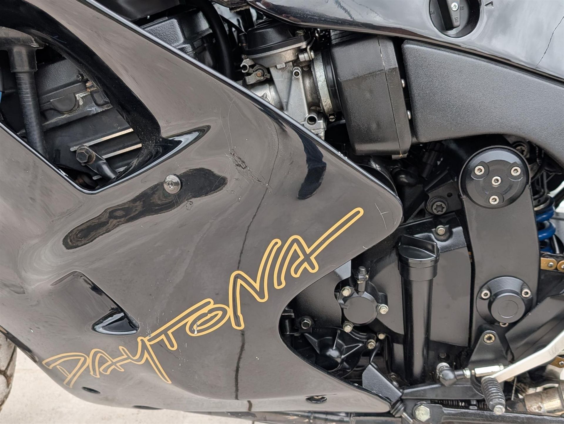 1998 Triumph Daytona 1200 SE 1,180cc - #82 of 250 - Image 4 of 10