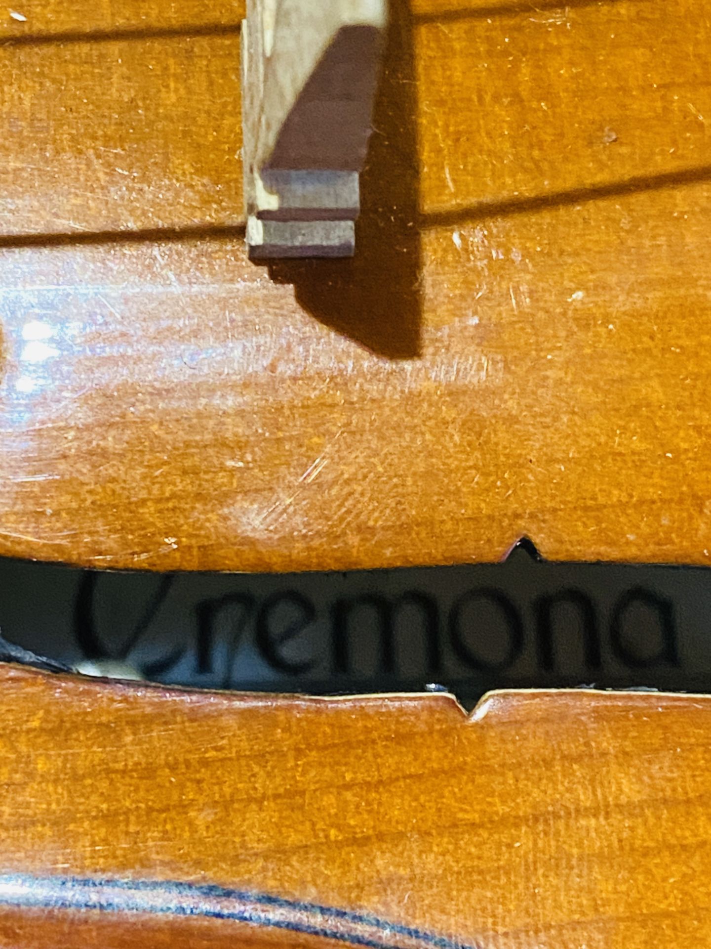A Cremona violin and bow in travel case - Image 7 of 11