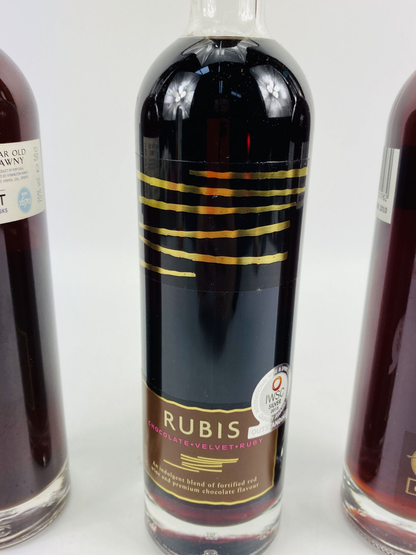 Two 50cl bottles of Warres Otima Port; together with a 50cl bottle of Rubis - Image 4 of 9