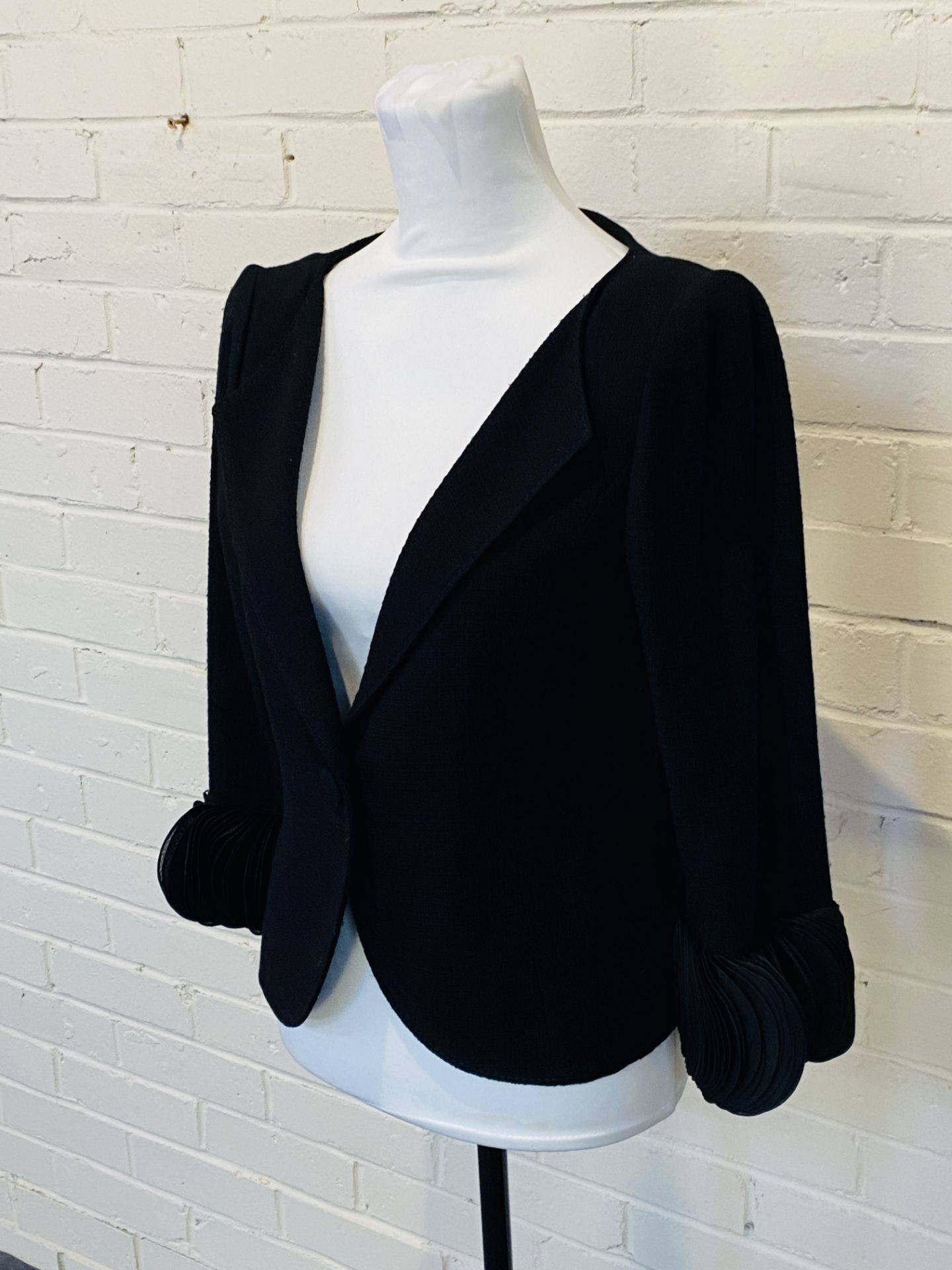 A Valentino 100% virgin wool black jacket - Image 2 of 11