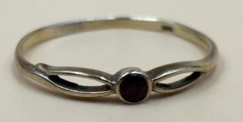 1 Ring mit Stein - 333er Gold - brutto 0,73 g