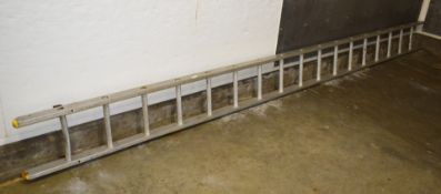 1 x Aluminium 17 Treat Work Ladder - Dimensions: H450 cms