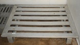1 x Stainless Steel Coldroom Pallet - Dimensions: H17 x W120 x D99 cms