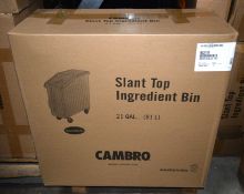 1 x Cambro Slant Top 81 Litre Rolling Dry Food Ingredient Bin - Ref: IBS20148 - New Boxed Stock -