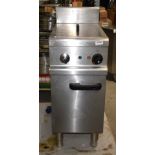 1 x Lincat Opus 700 OE7701 Single Tank Electric Pasta Boiler, Bain Marie, Steamer - 25l Capacity