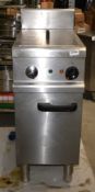 1 x Lincat Opus 700 OE7701 Single Tank Electric Pasta Boiler, Bain Marie, Steamer - 25l Capacity