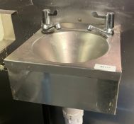 1 x Stainless Steel Hand Wash Basin - Ref: AC117 - CL1066 - Location: AltrinchamDescription: