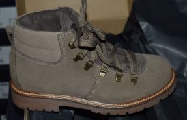 1 x Pair of Designer Olang Women's Winter Boots - Merano.Win.BTX 813 Fango - Euro Size 38 - New