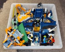 1 x Large Tub of LEGO Including Marvel Superheroes and More - Tub Size: D28 x W40 x L40 cms
