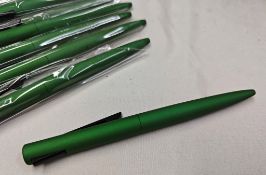 500 x Green Ballpens With A Black Clip - Ref: 101019.09.03/NPS42 - CL945 - Location: WA14Condition