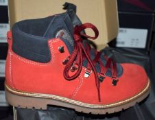 1 x Pair of Designer Olang Merano BTX 815 Rosso Women's Winter Boots - Euro Size 39 - Brand New